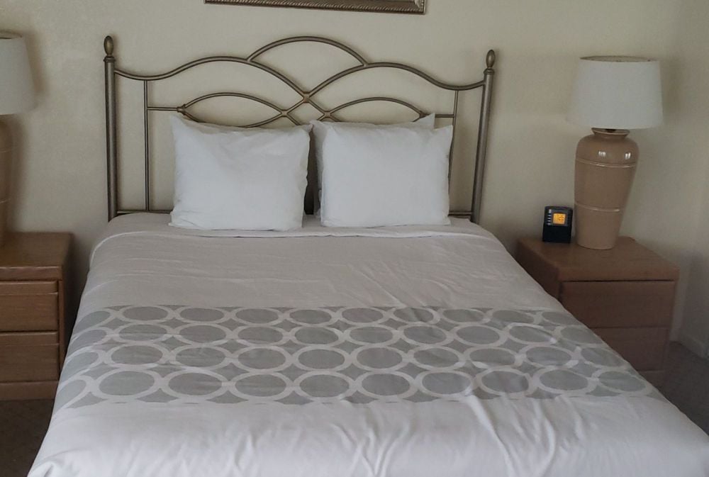 Vista Mirage Resort bedroom