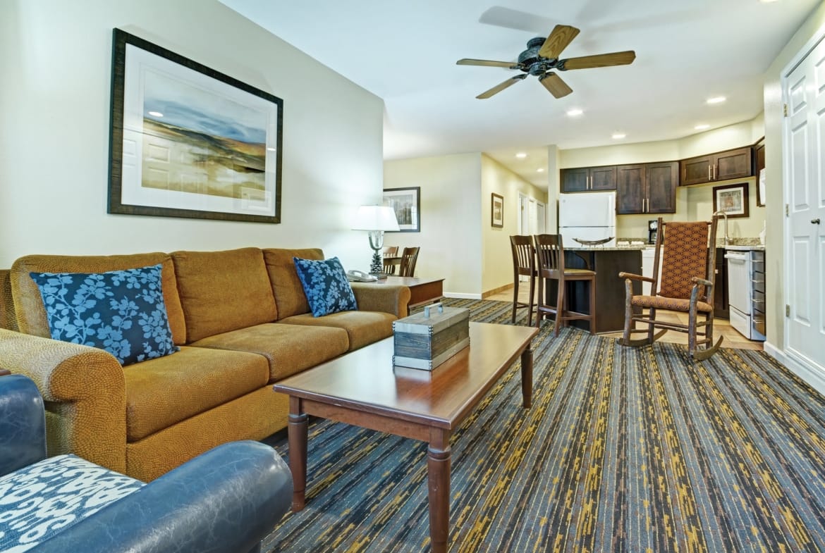 Worldmark Pinetop Living Room & Dinning Room