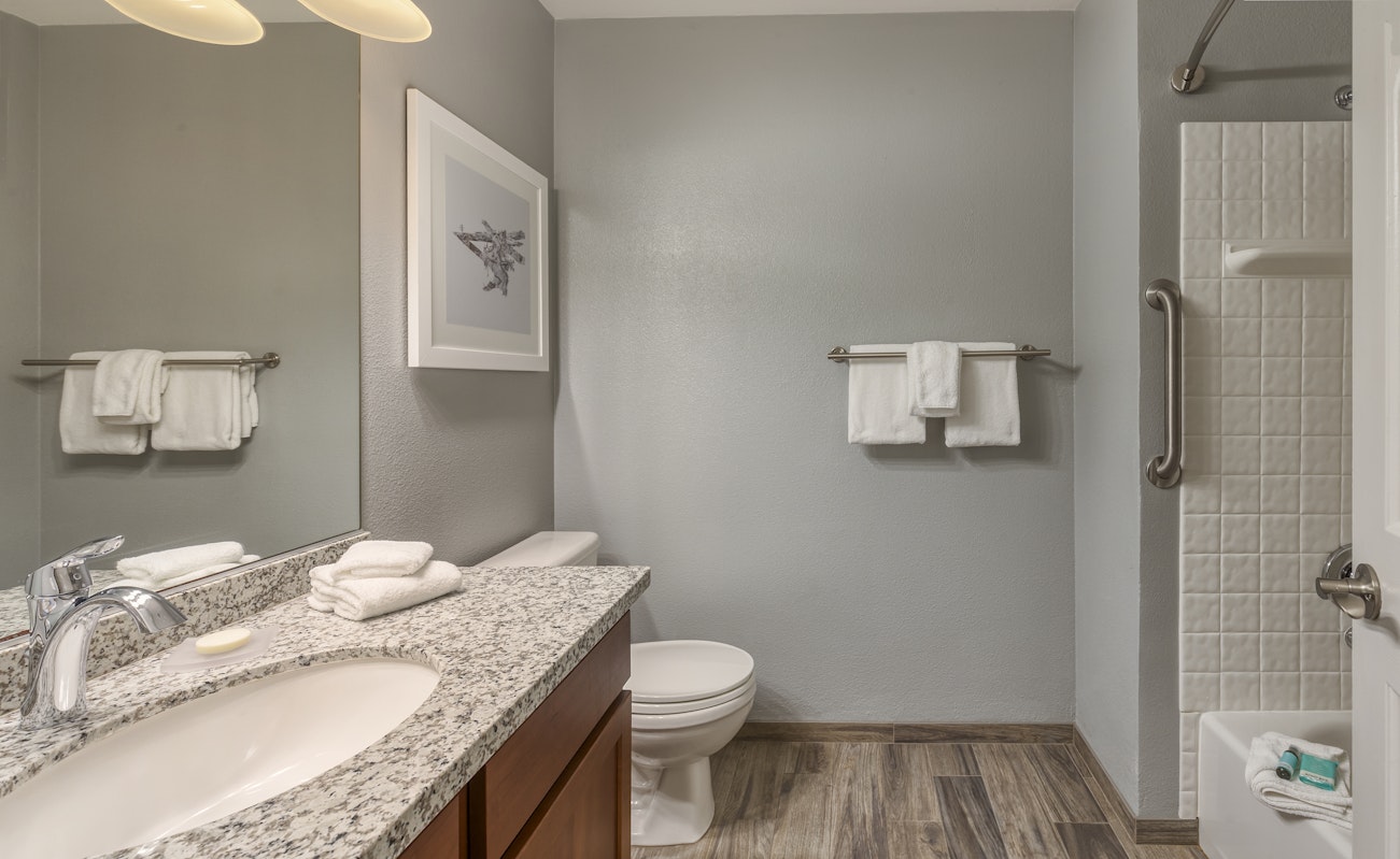 Worldmark Yosemite Bass Lake Bathroom