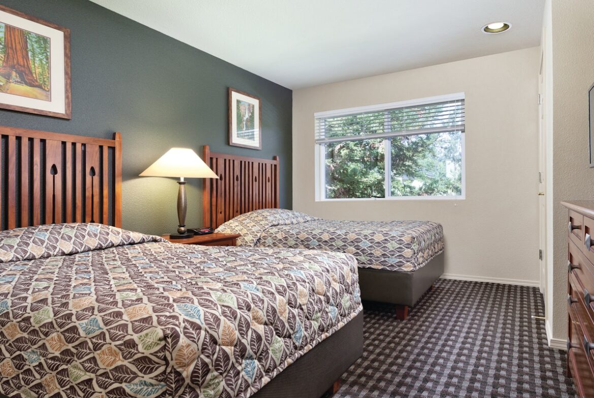 Worldmark Yosemite Bass Lake Bedroom 2