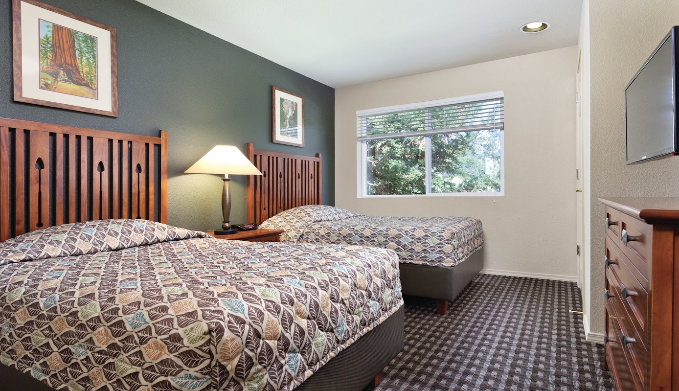Worldmark Yosemite Bass Lake Bedroom 2