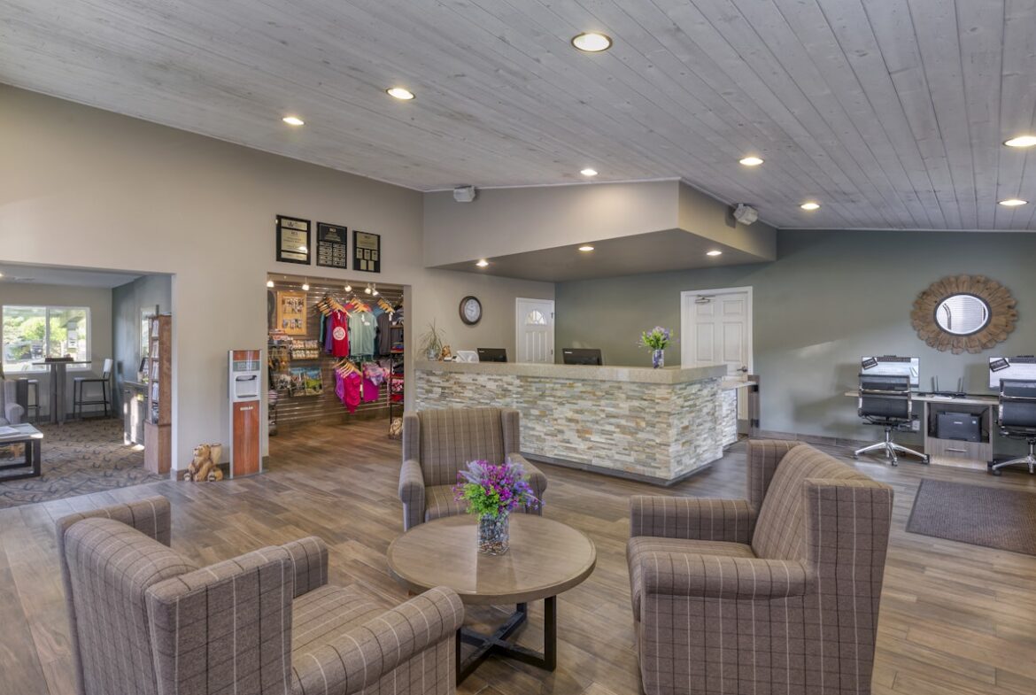 Worldmark Yosemite Bass Lake Lobby