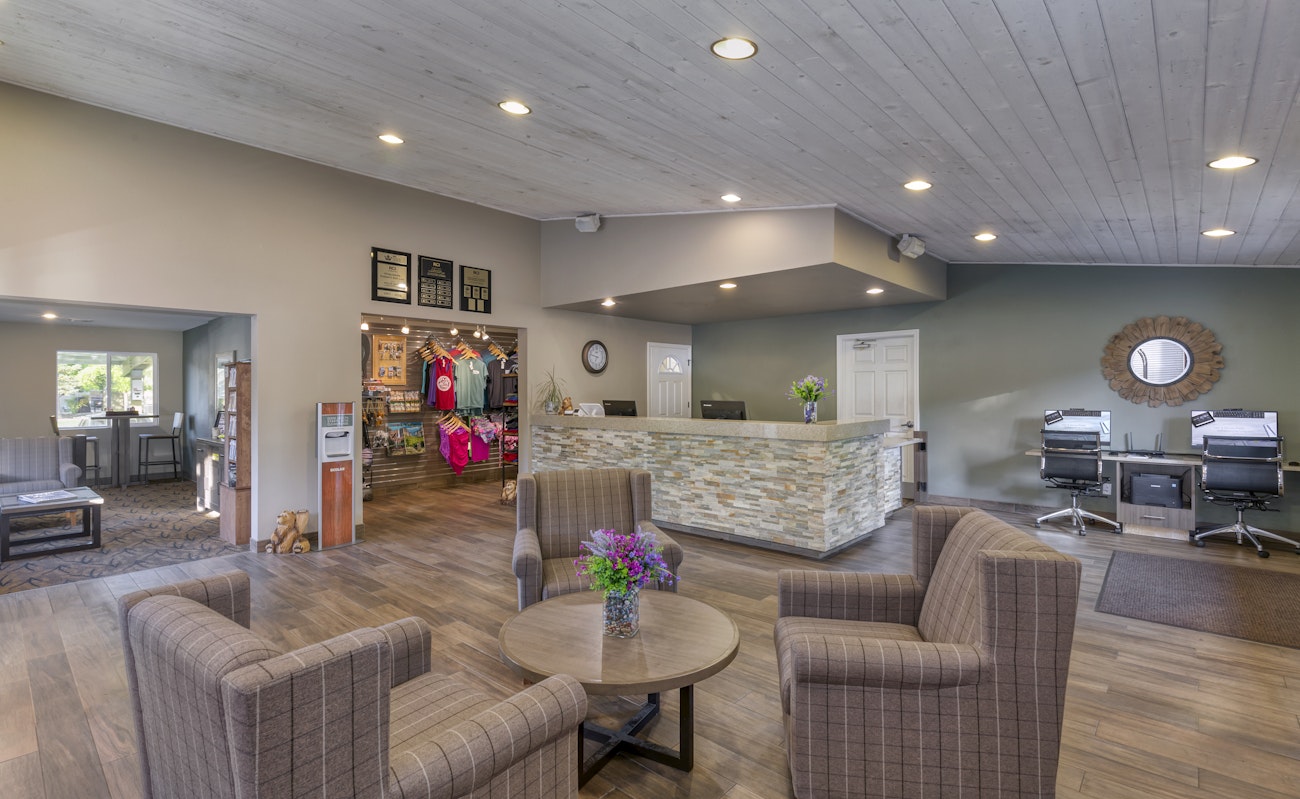 Worldmark Yosemite Bass Lake Lobby