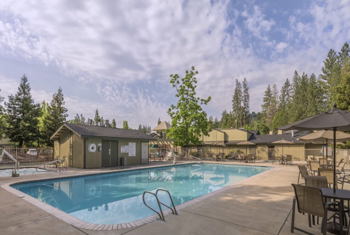 Worldmark Yosemite Bass Lake Pool