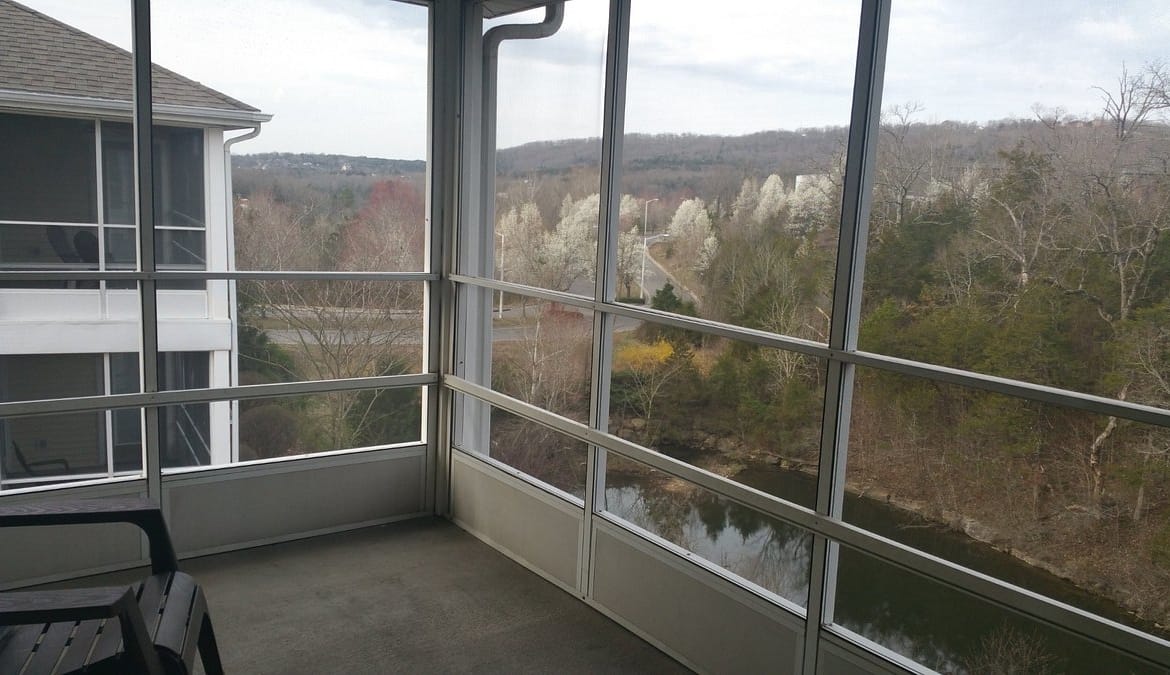 Wyndham Branson At The Falls screen balcony