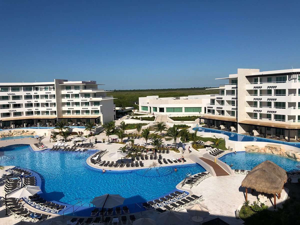 Wyndham El Cid Marina Beach Hotel & Yacht Club pool view