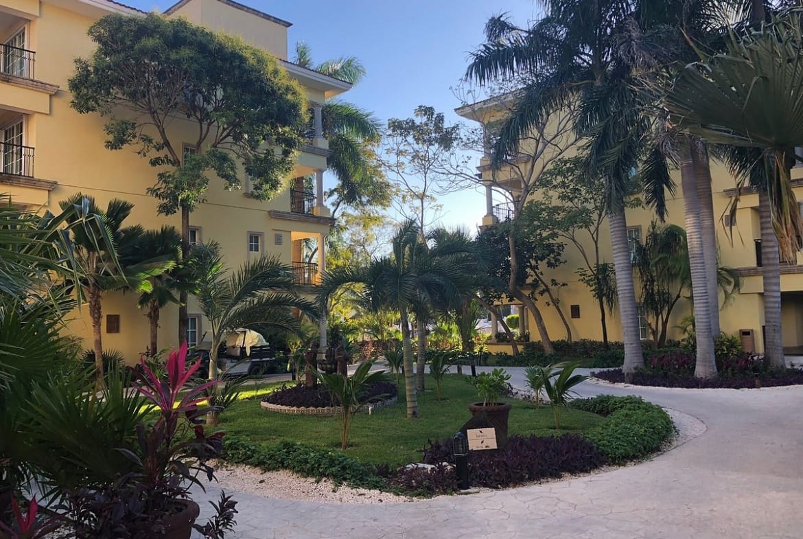 Wyndham El Cid Marina Beach Hotel & Yacht Club walkway