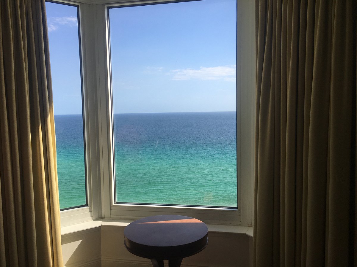 Wyndham Emerald Beach Resort window area