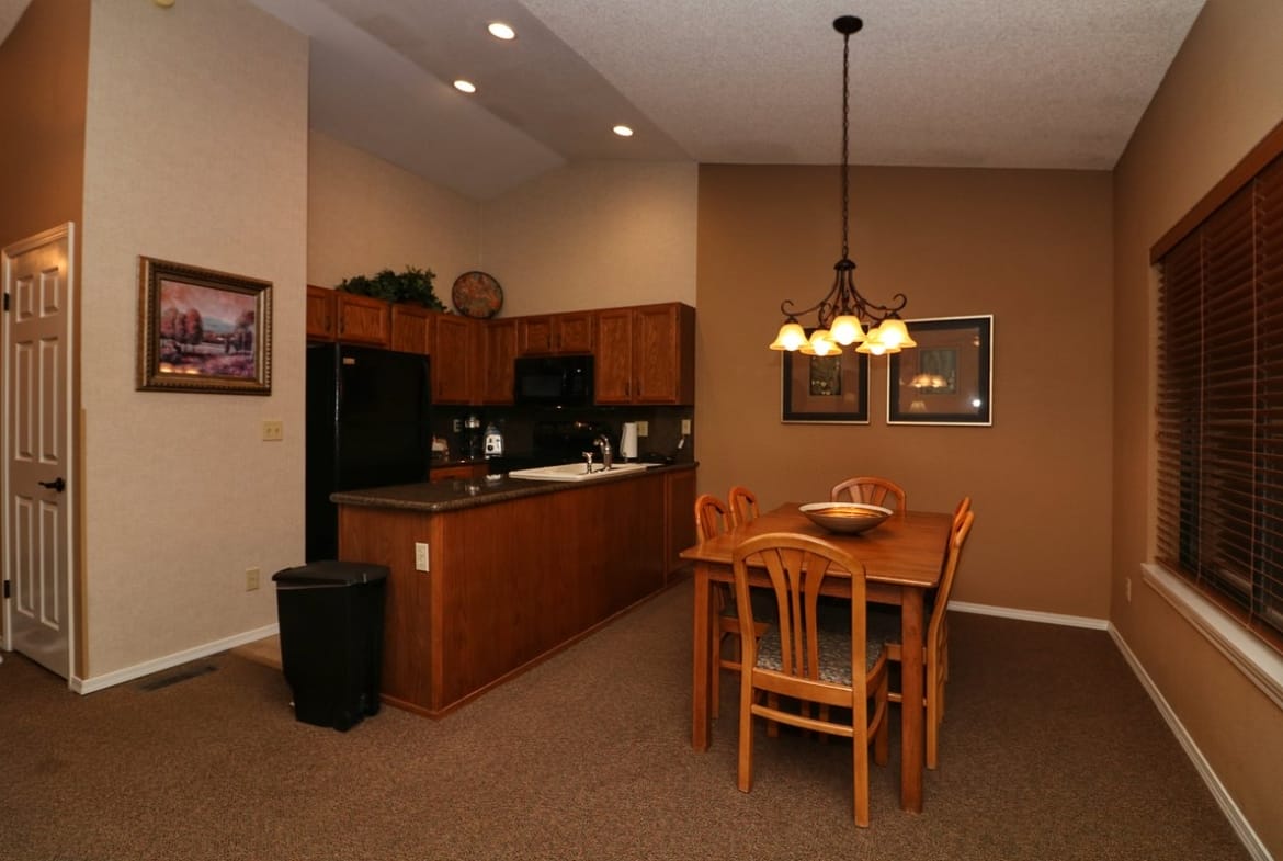 Wyndham Flagstaff kitchen area