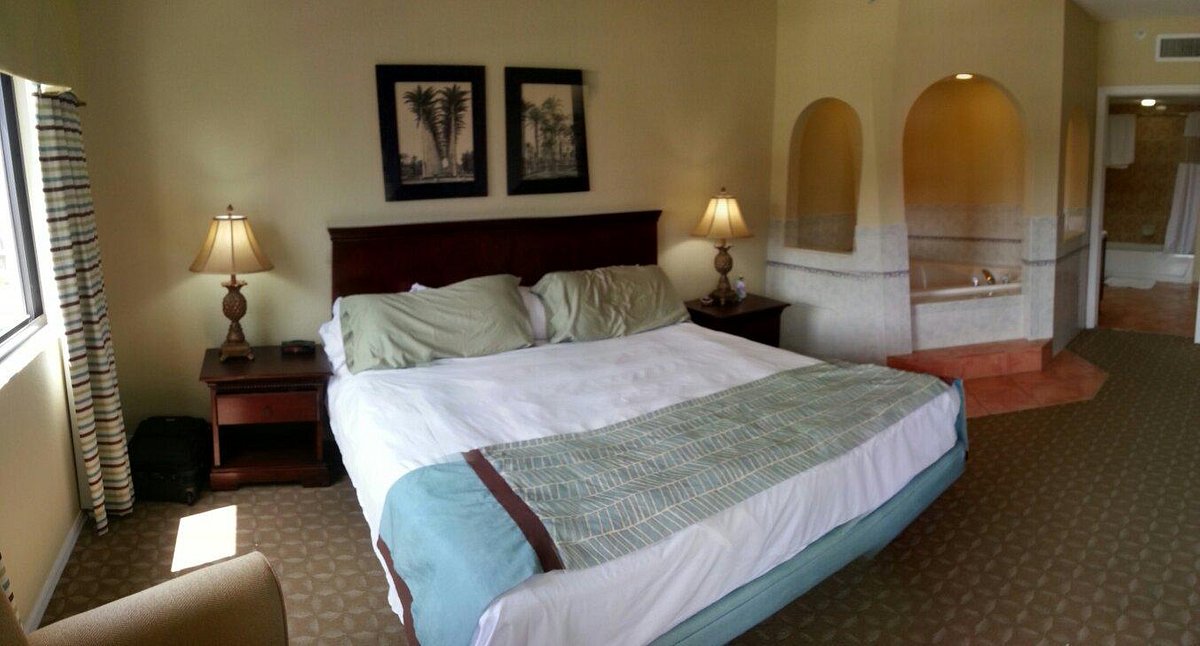 Wyndham Fort Lauderdale At Ocean Palms suite