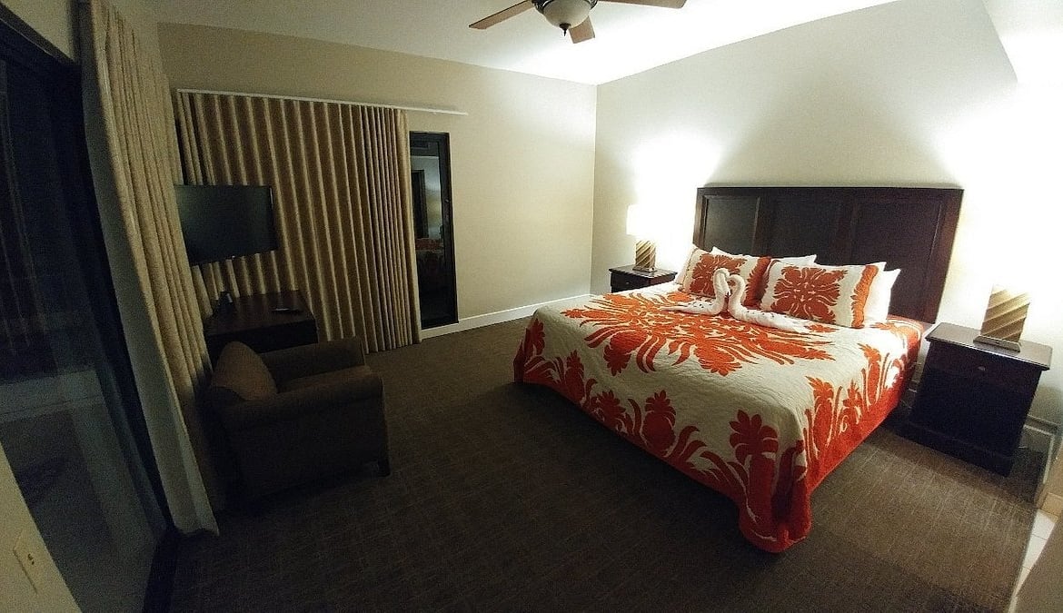 Wyndham Hawaii At Royal Sea Cliff bedroom