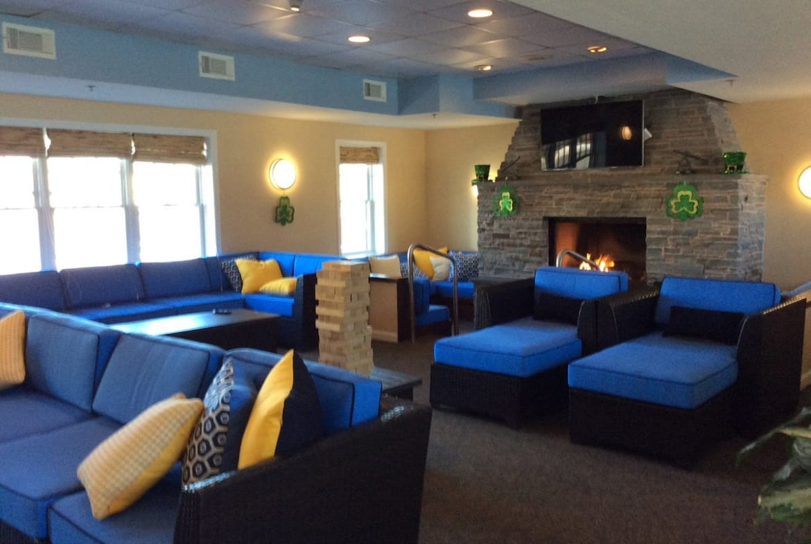 Wyndham Long Wharf Resort lounge