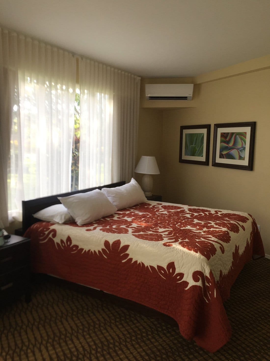 Wyndham Mauna Loa Village bed