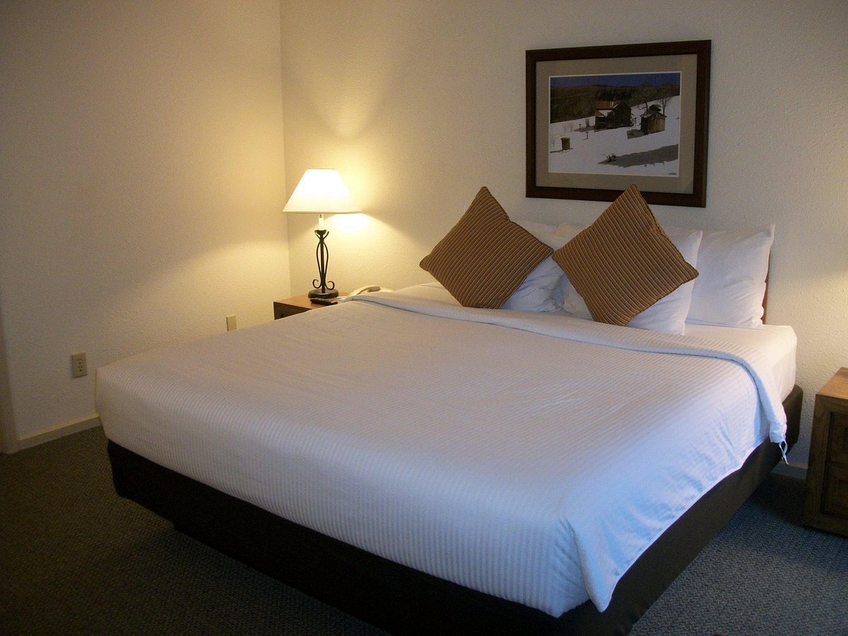 Wyndham Resort At Fairfield Mountains bed