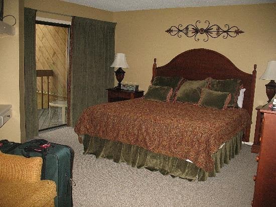 Wyndham Resort At Fairfield Sapphire Valley bed