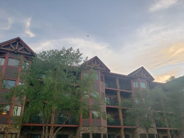Wyndham Vacation Resorts At Glacier Canyon ext
