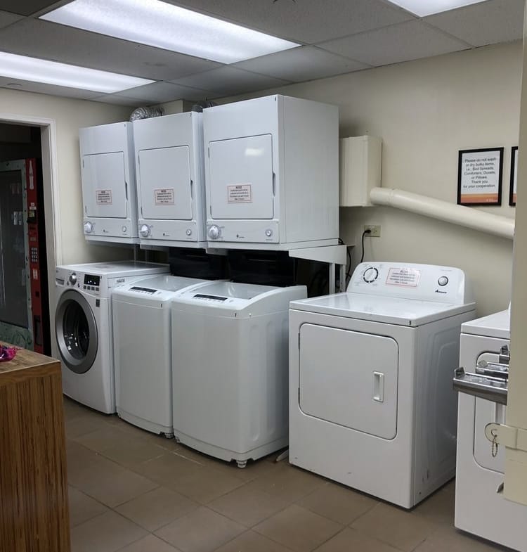 Wyndham Vacation Resorts Royal Garden At Waikiki laundry