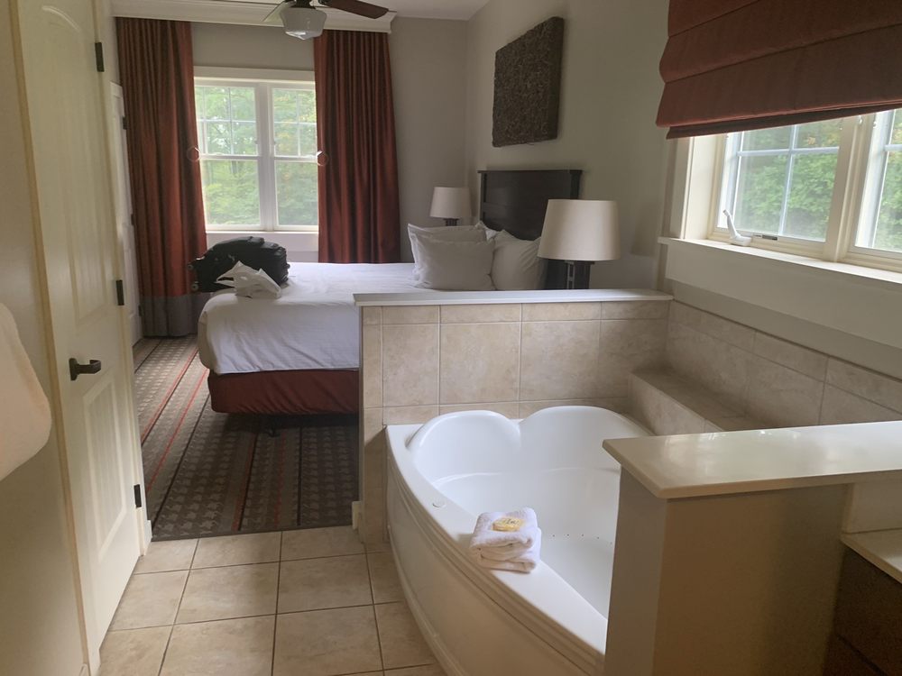 Wyndham Vacation Resorts Shawnee Village bath tub