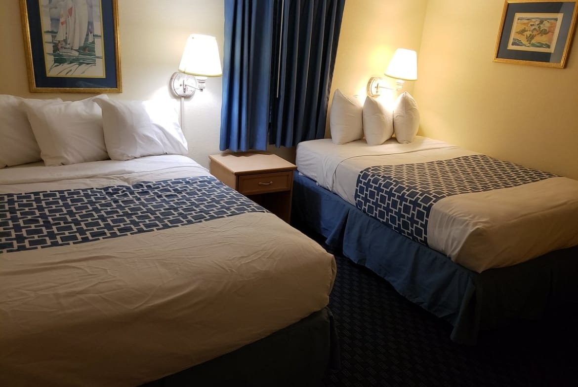 Yachtsman Resort Double Beds