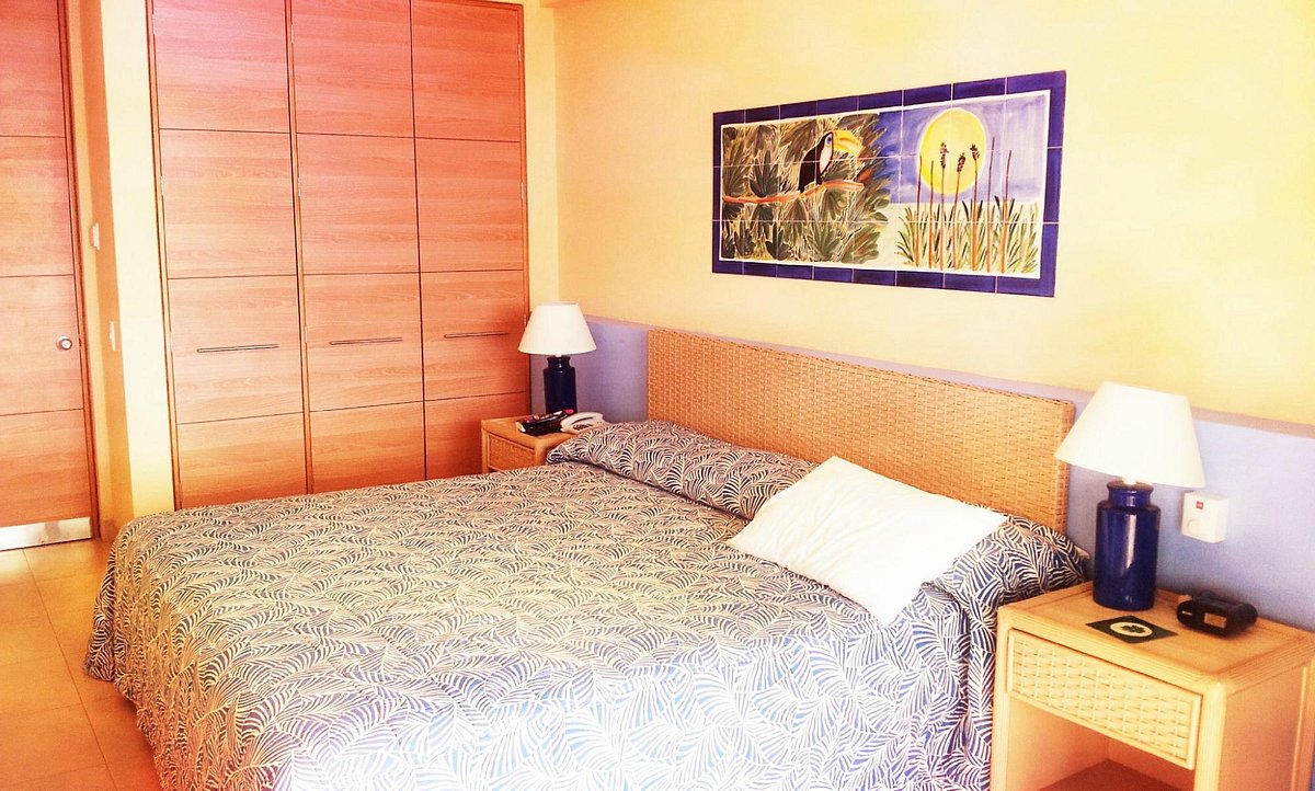 Zuana Beach Resort bedroom