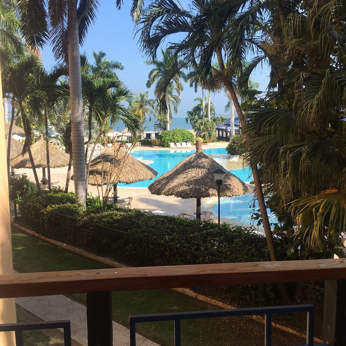 Zuana Beach Resort outdoor pool