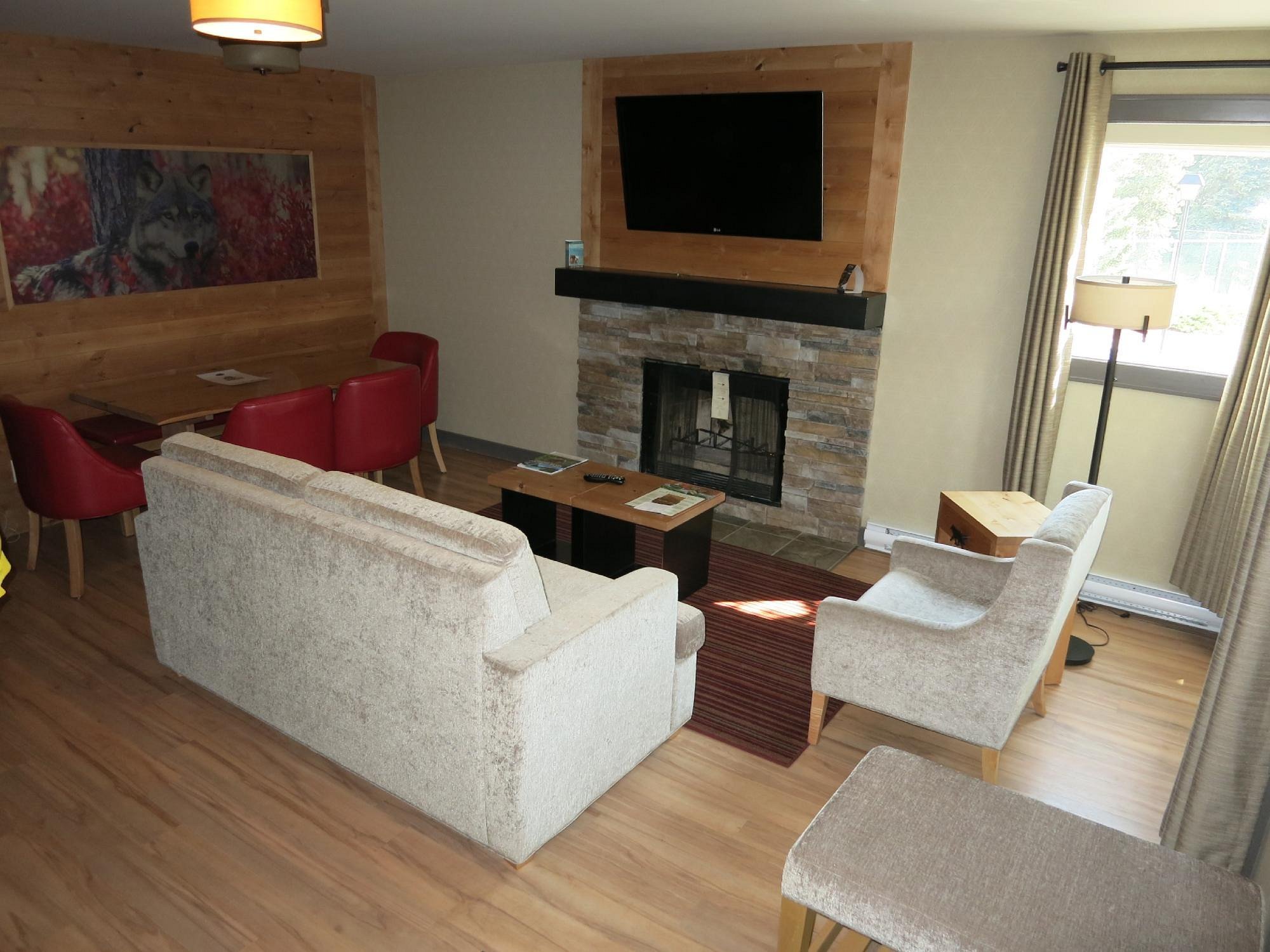banff rocky mountain resort living room