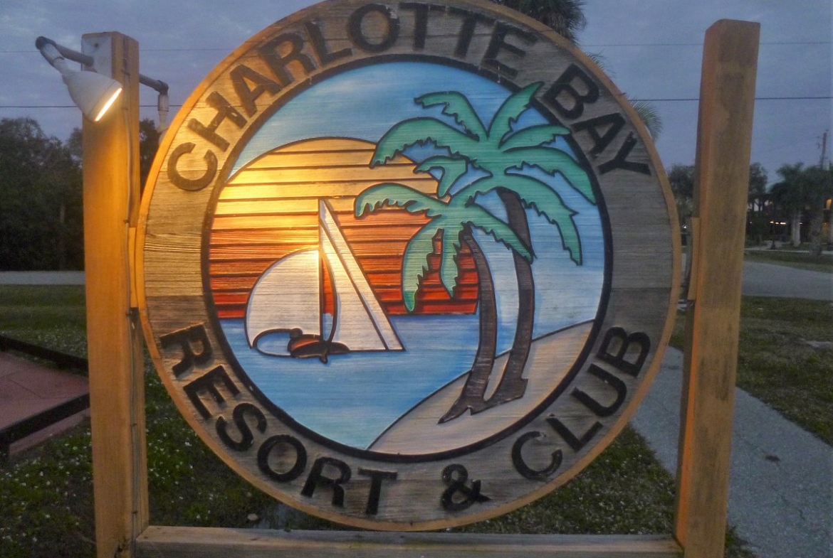 Charlotte Bay Resort & Club