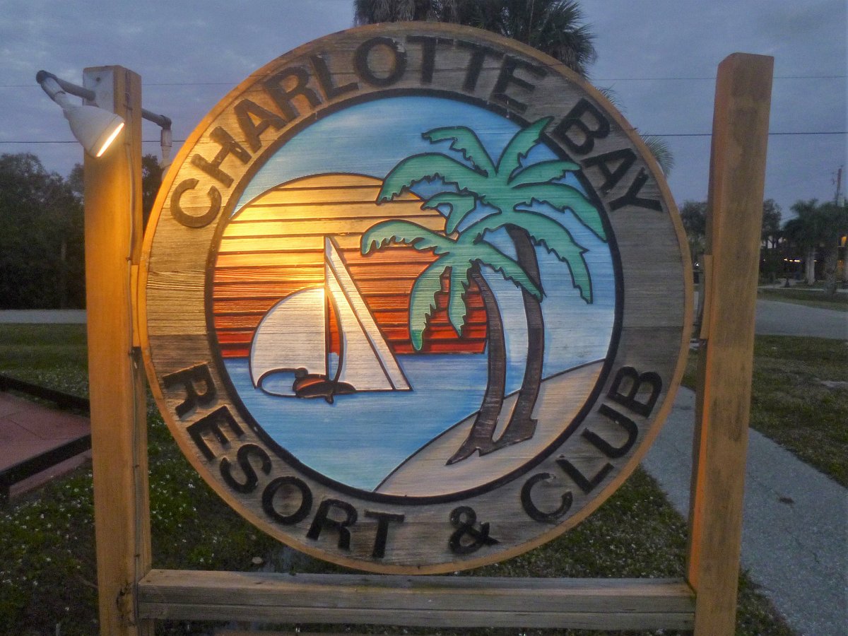 Charlotte Bay Resort & Club