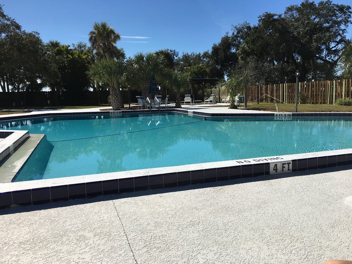 Charlotte Bay Resort & Club