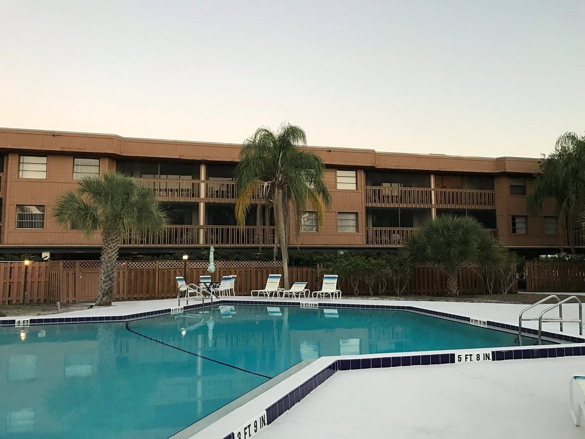 Charlotte Bay Resort & Club
