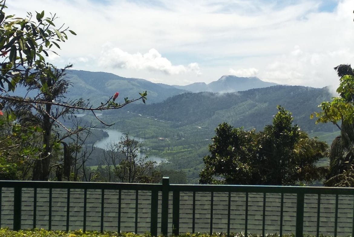 Club Mahindra Lakeview Resort - Munnar