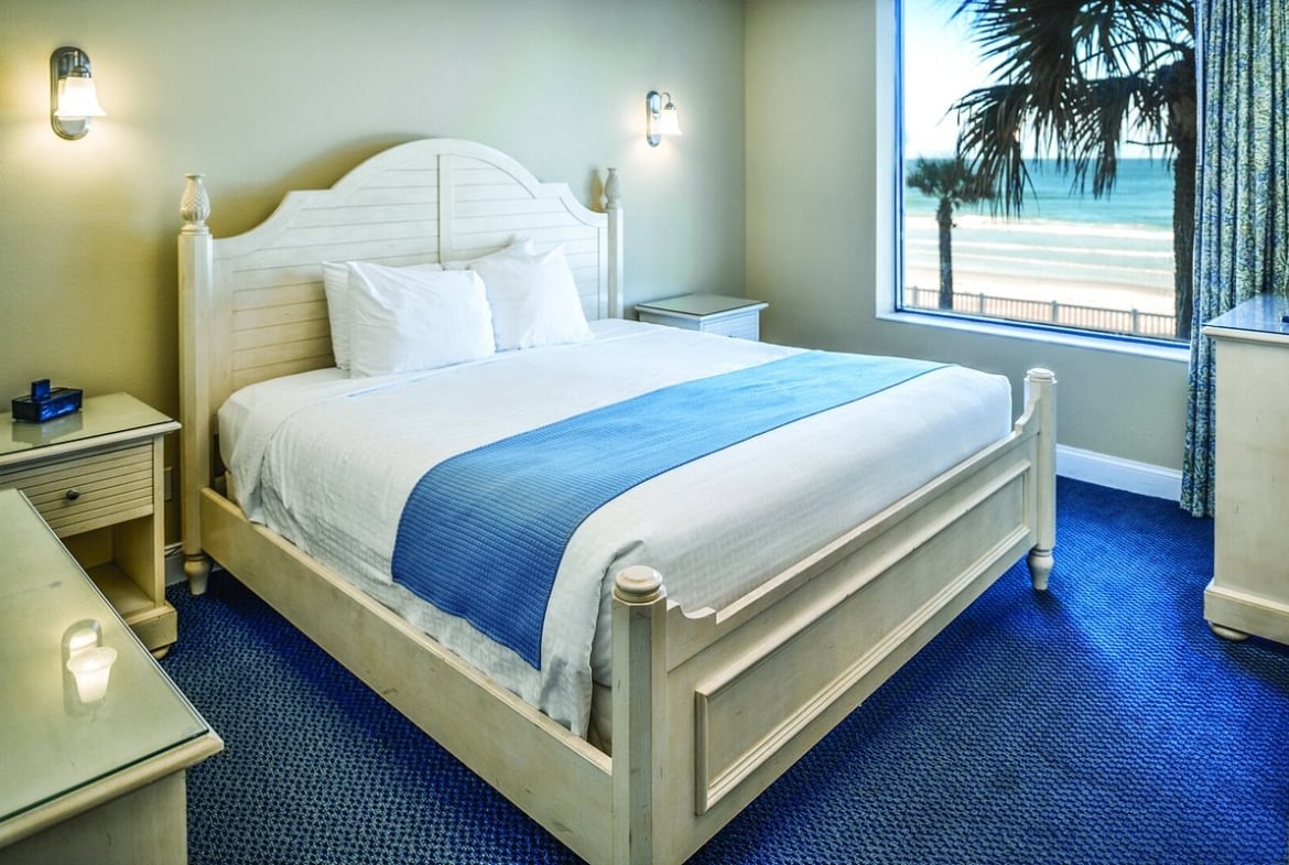Cove On Ormond Beach Bedroom