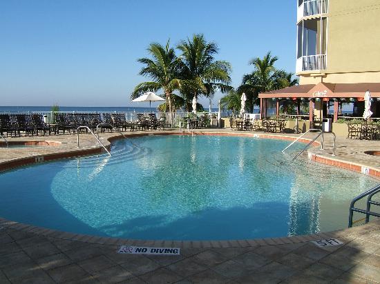 diamondhead resort pool