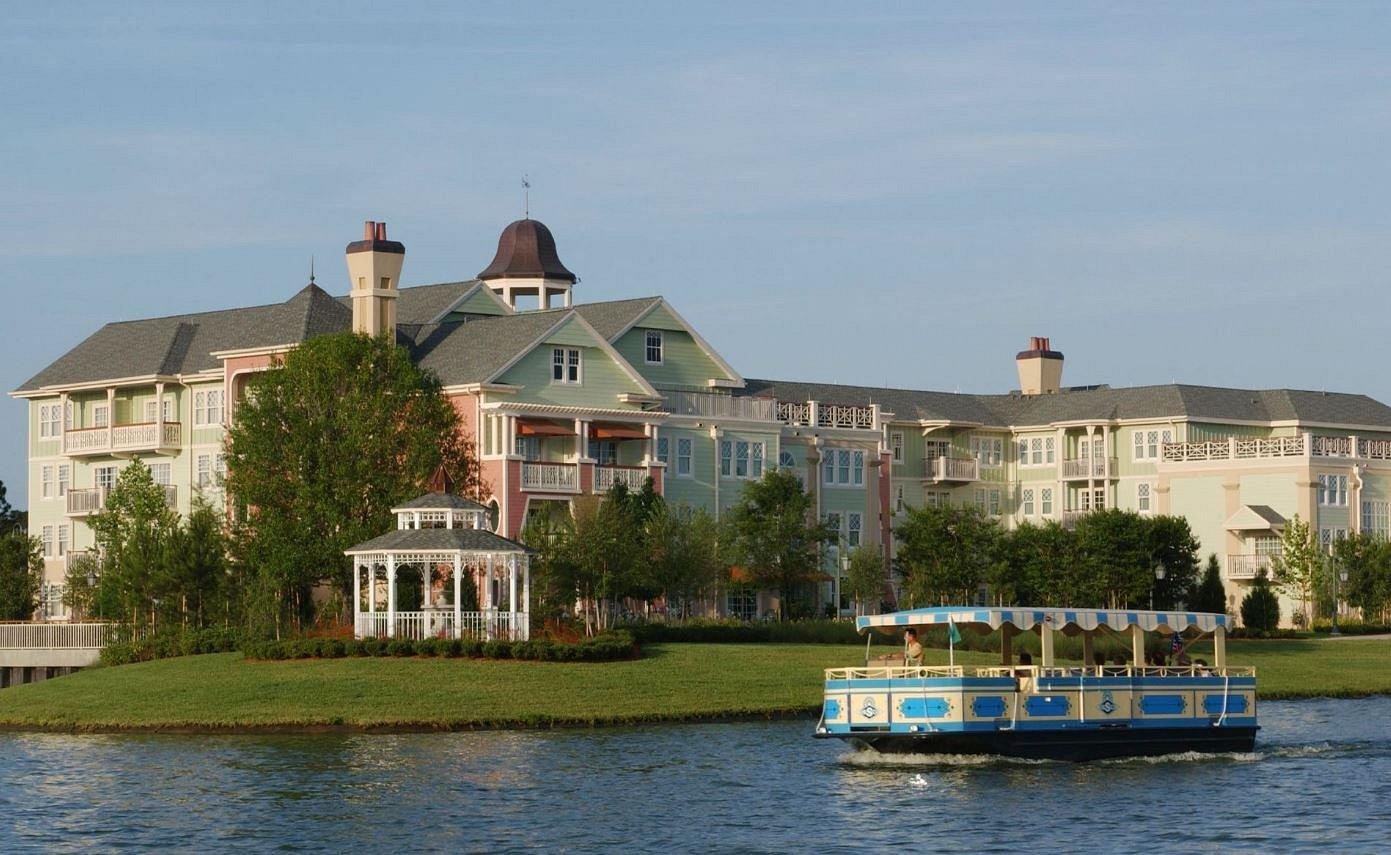 Disney’s Saratoga Springs Resort Boat