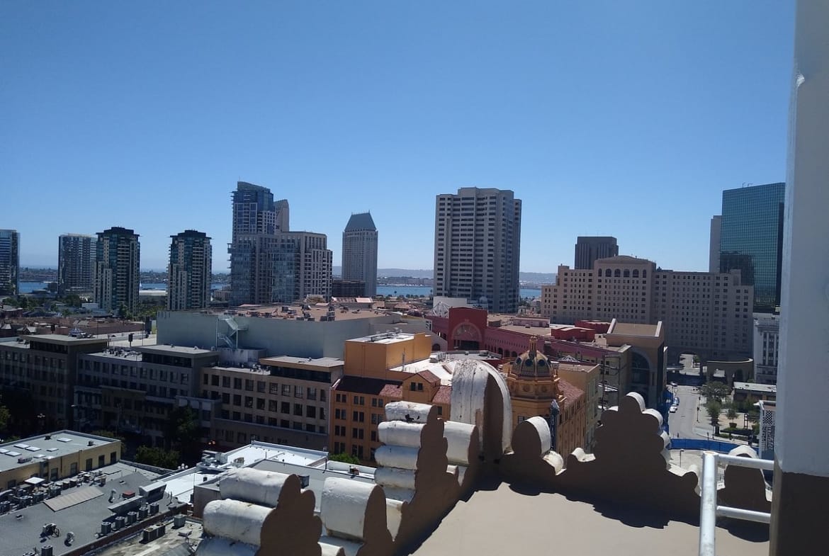 Gaslamp Plaza Suites