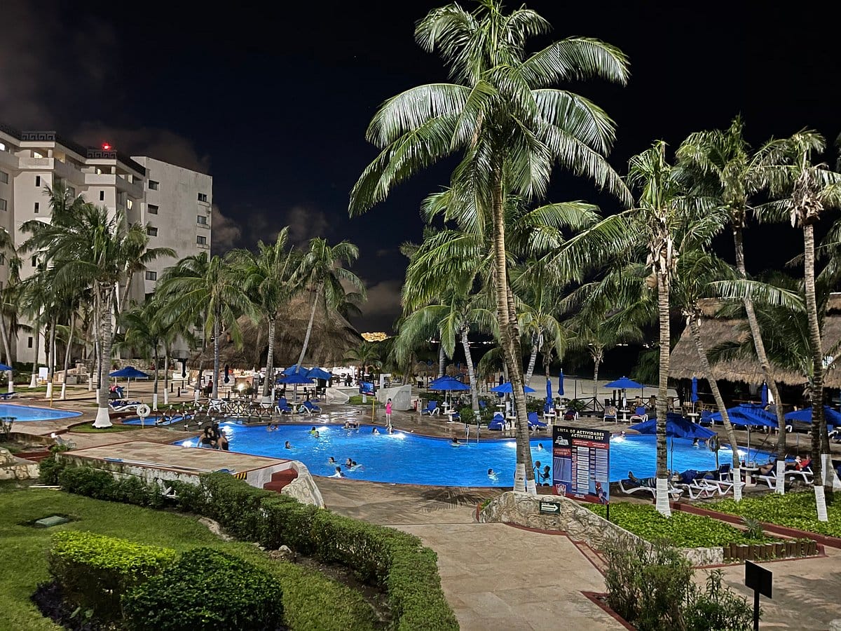Imperial Fiesta Club At Hotel Casa Maya