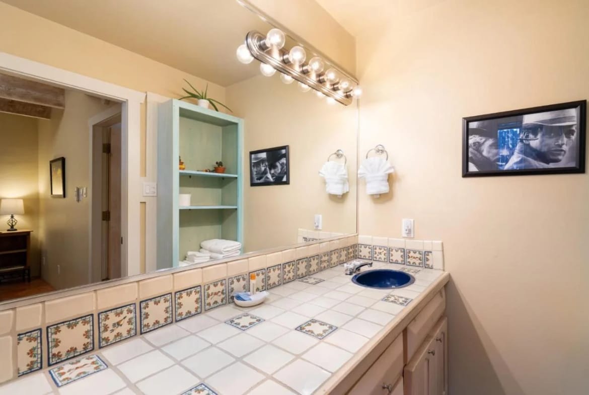 Las Brisas De Santa Fe Bathroom