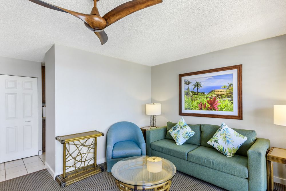 Maui Beach Vacation Club Living Room