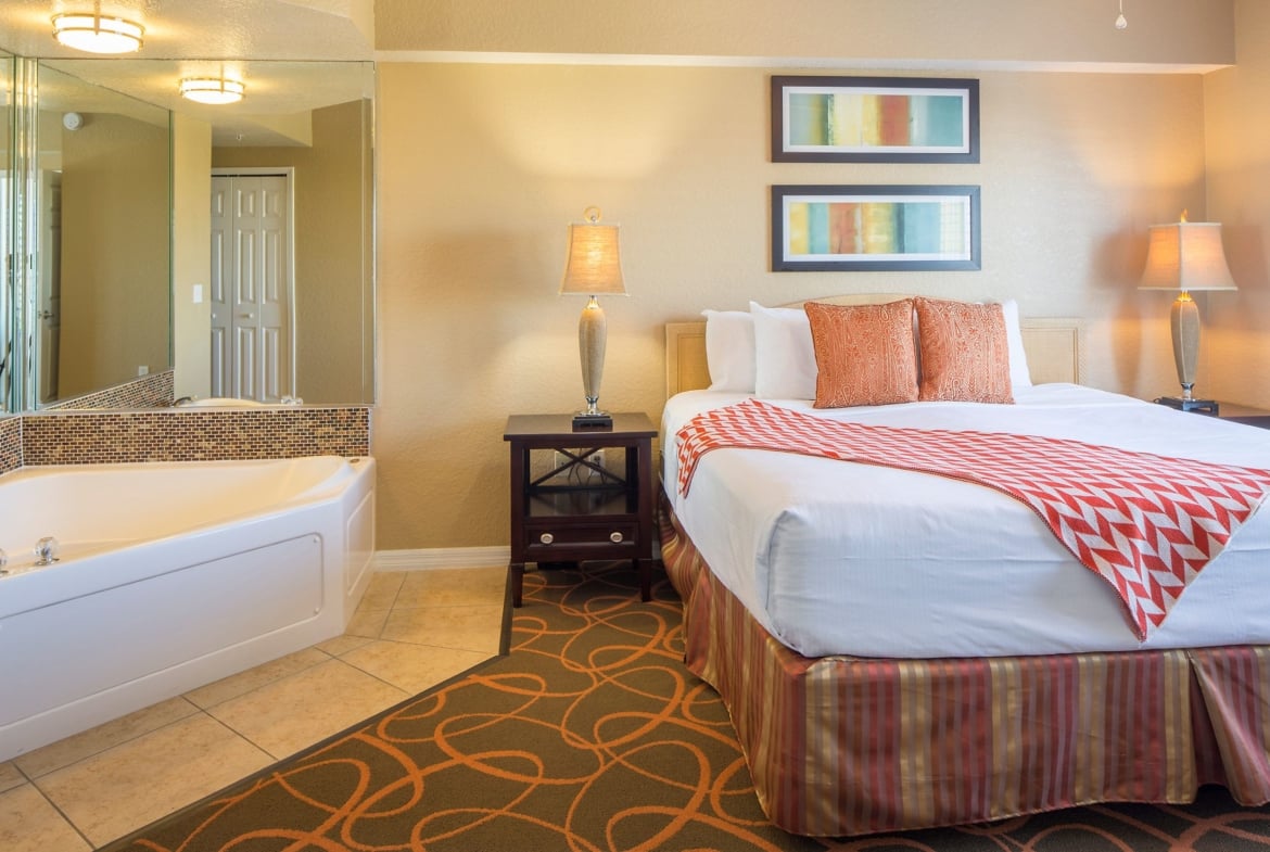 Orlando’s Sunshine Resort, A Bluegreen Resort Bedroom