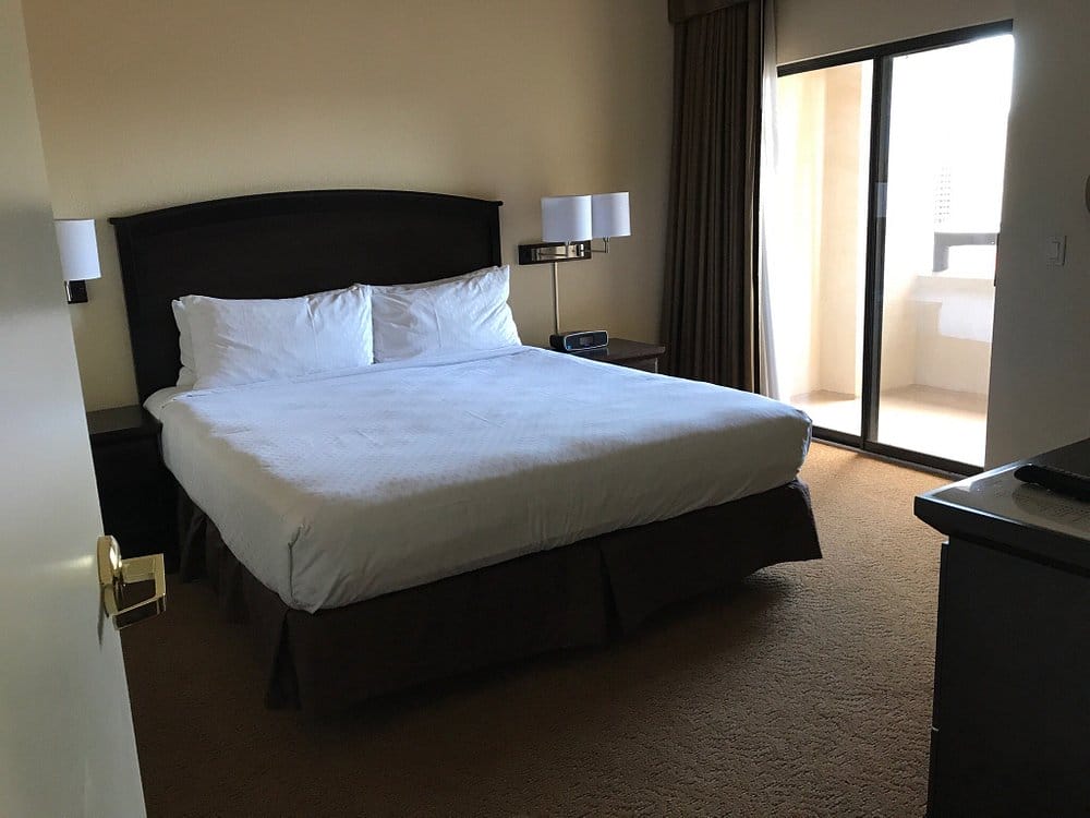 Polo Towers Suites, A Diamond Resort Bedroom