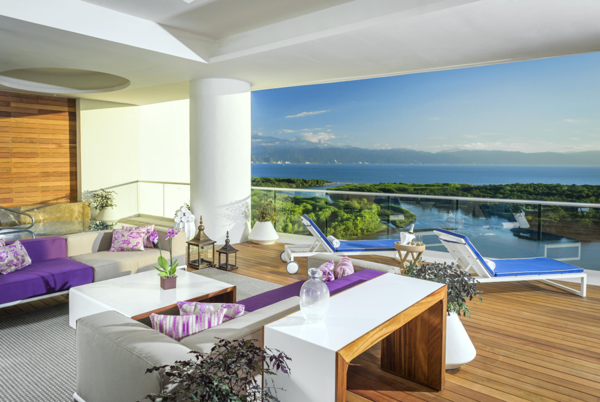 Grand Luxxe Residence Club Balcony