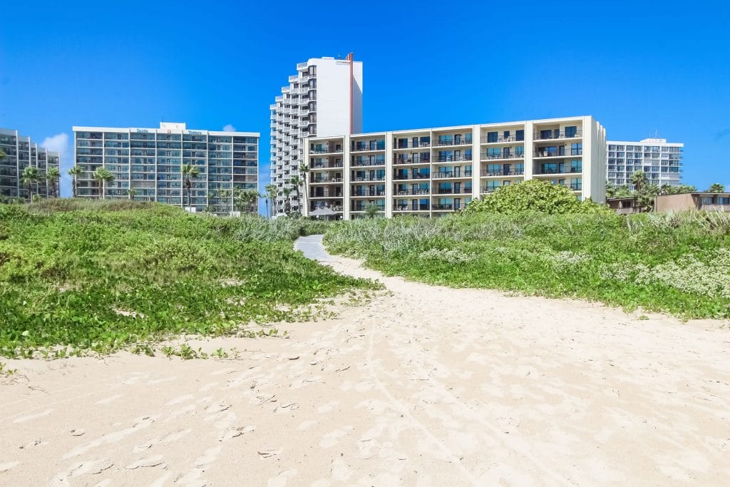 Royale Beach And Tennis Club
