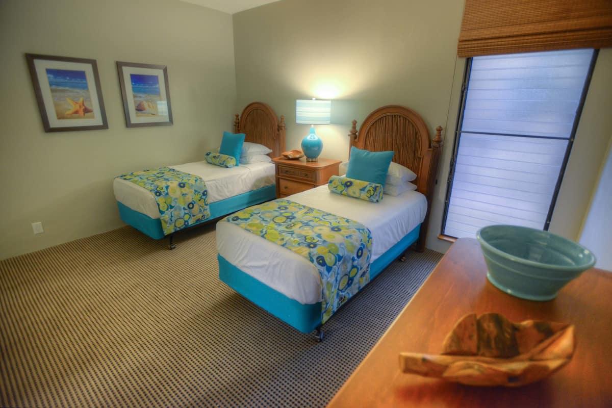 Sands Of Kahana Vacation Club bedroom