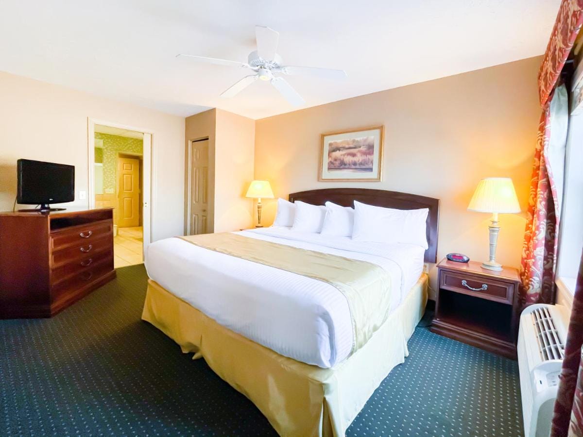 Resort at Split Rock bedroom