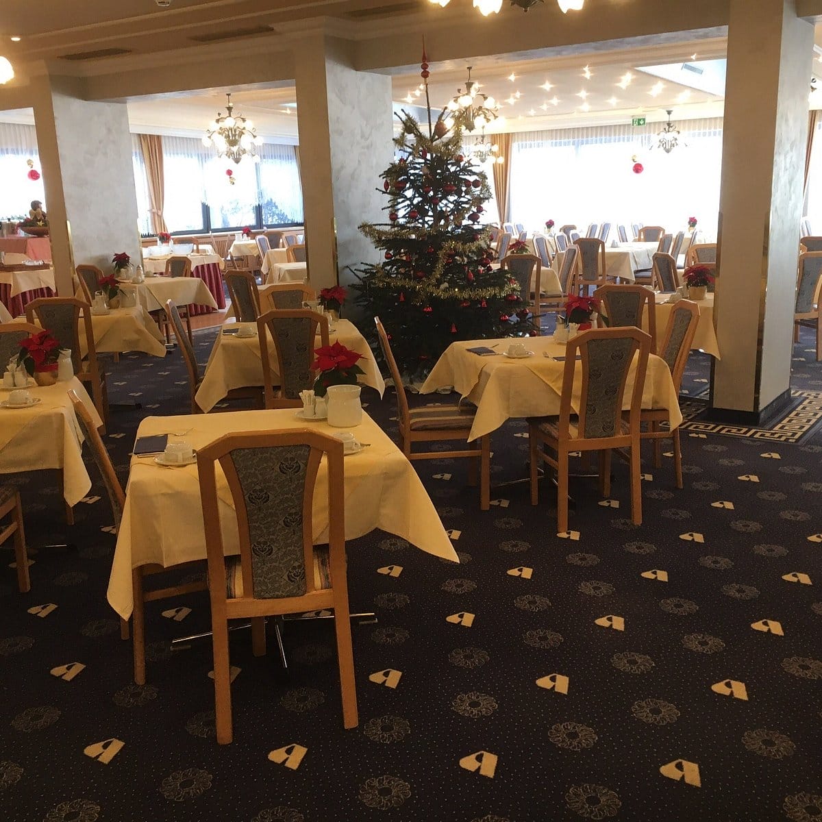 American Resorts Int'l Holiday Network dining