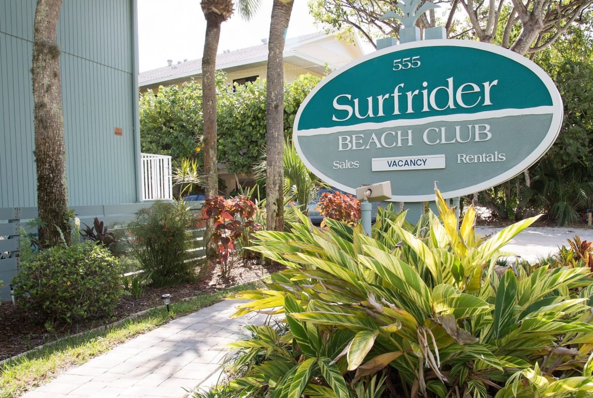 Surfrider Beach Club