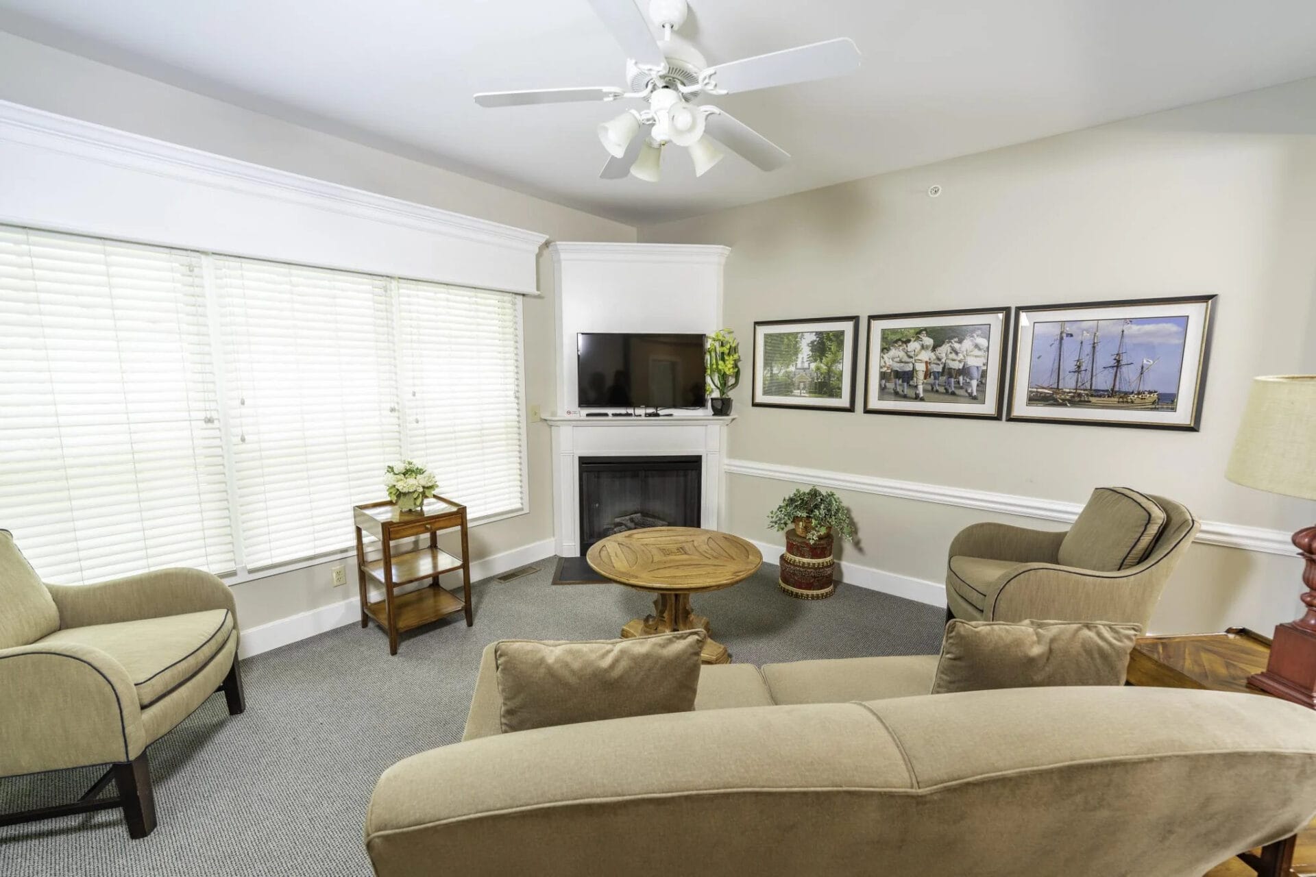 The Townes At Kings Creek Plantation Living Room