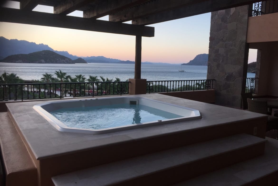 Villa del palmar loreto hot tub