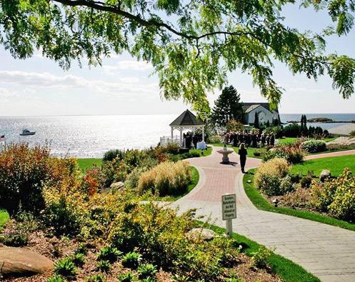Waters Edge Resort And Spa