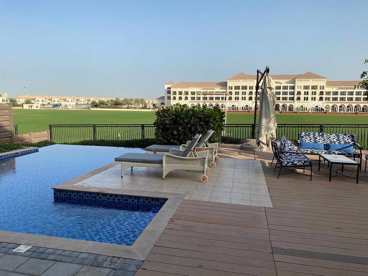 Royal Villas – Al Habtoor Polo Resort Pool